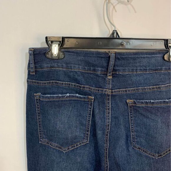 WOMAN’S high rise boots cut jeans with stretch. Size 11. Gorgeous wash. - Picture 8 of 10